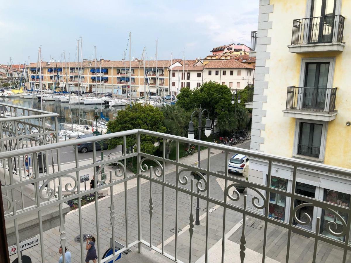 San Giusto Apartment Градо Екстериор снимка