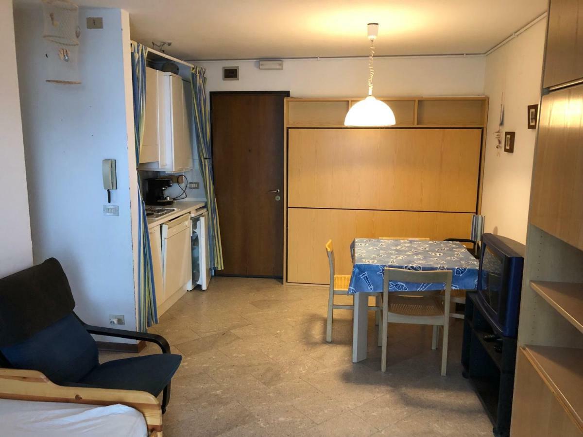 San Giusto Apartment Градо Екстериор снимка